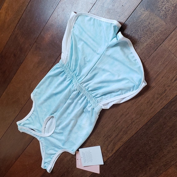 Marika | Workout Romper - Picture 4 of 8